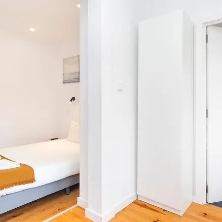 Guest house Gloria 10 *